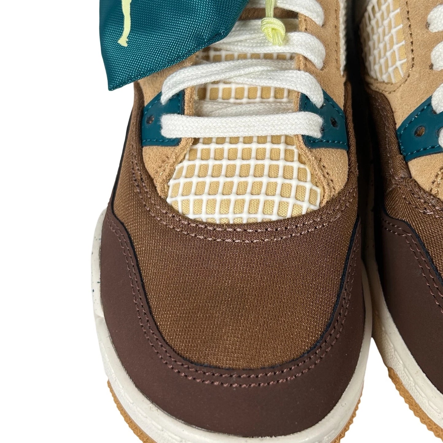 FB2213 200 Jordan 4 Retro Cacao Wow (PS) - 13 C (Mark on Right Toebox) (Damaged Box)