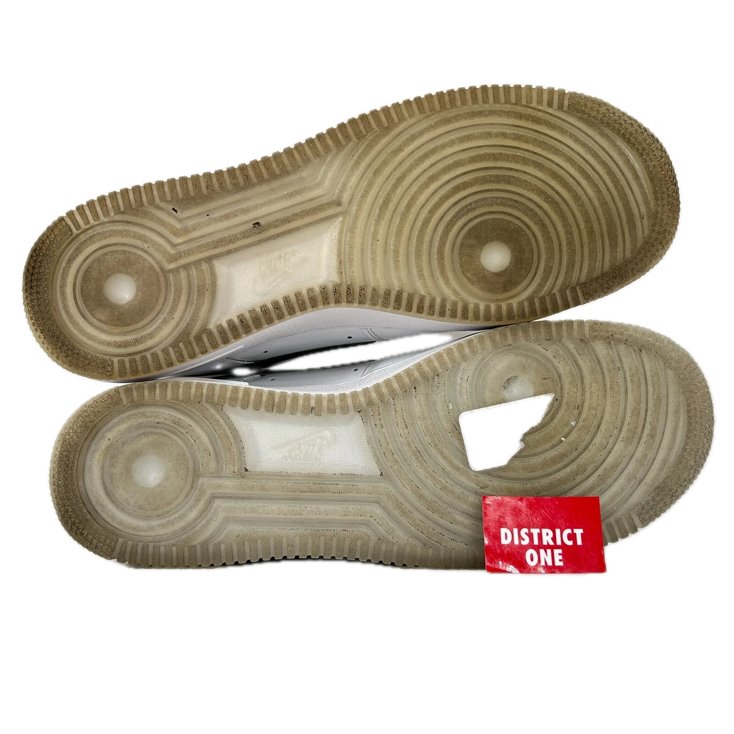 845053 105 Nike Air Force 1 Low Taiwan (2018) [USED] - 9 M (Used)