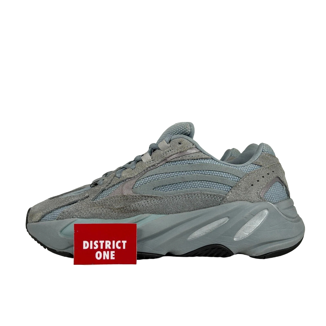 FV8424 adidas Yeezy Boost 700 V2 Hospital Blue [USED] - 5 M (Used) (Replace Box)