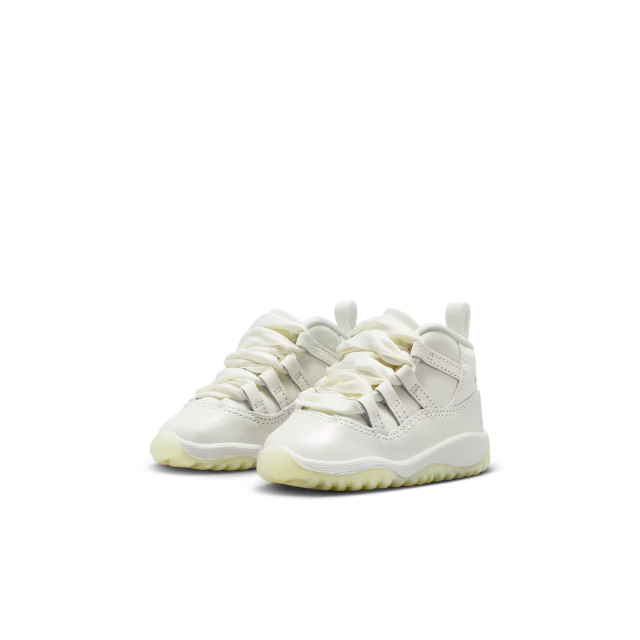 DO3856 110 Air Jordan 11 Retro Pearl (TD)