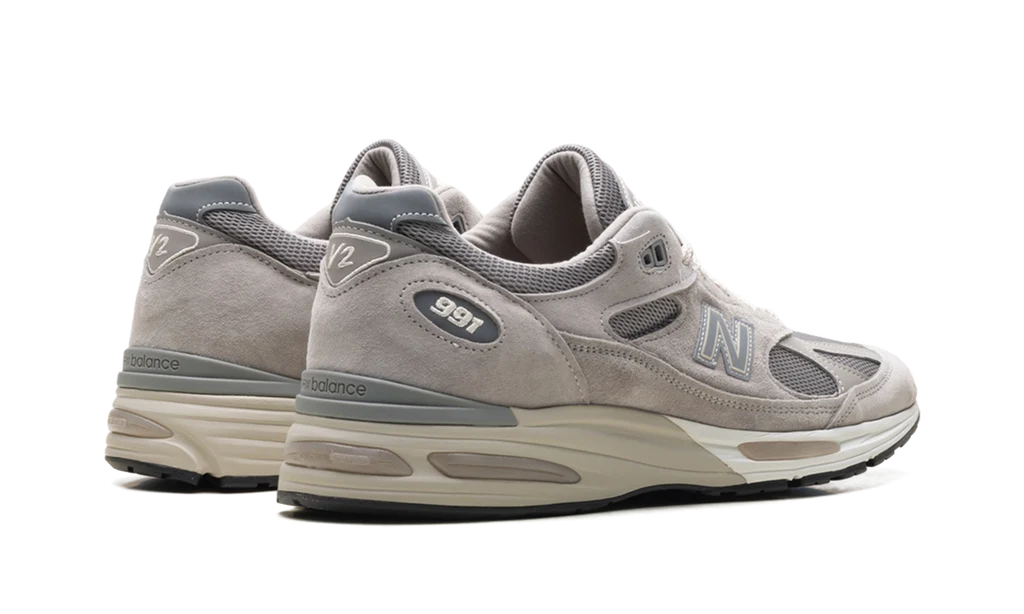 U991TK2 New Balance 991v2 MiUK Kith Moonrock