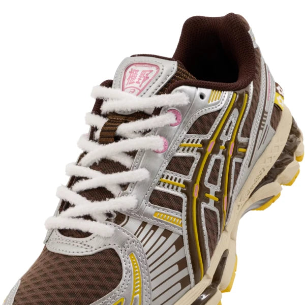 1203B302 200 ASICS Gel-Kayano 12.1 Vandy The Pink Chocolate
